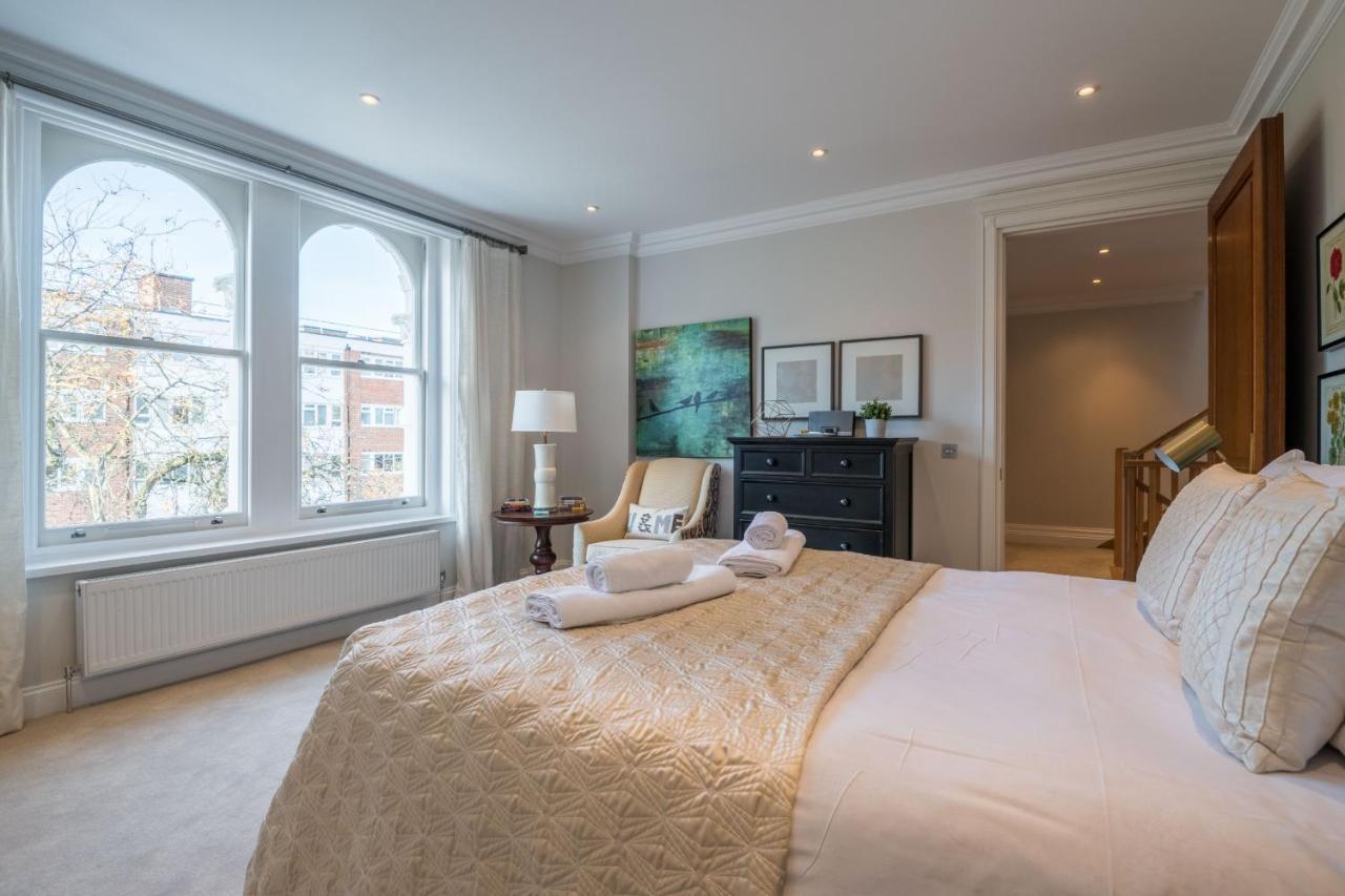 Breathtaking Putney Home With Gorgeous Garden リッチモンド エクステリア 写真