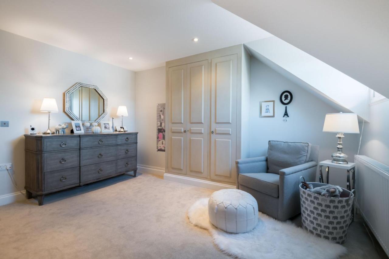 Breathtaking Putney Home With Gorgeous Garden リッチモンド エクステリア 写真