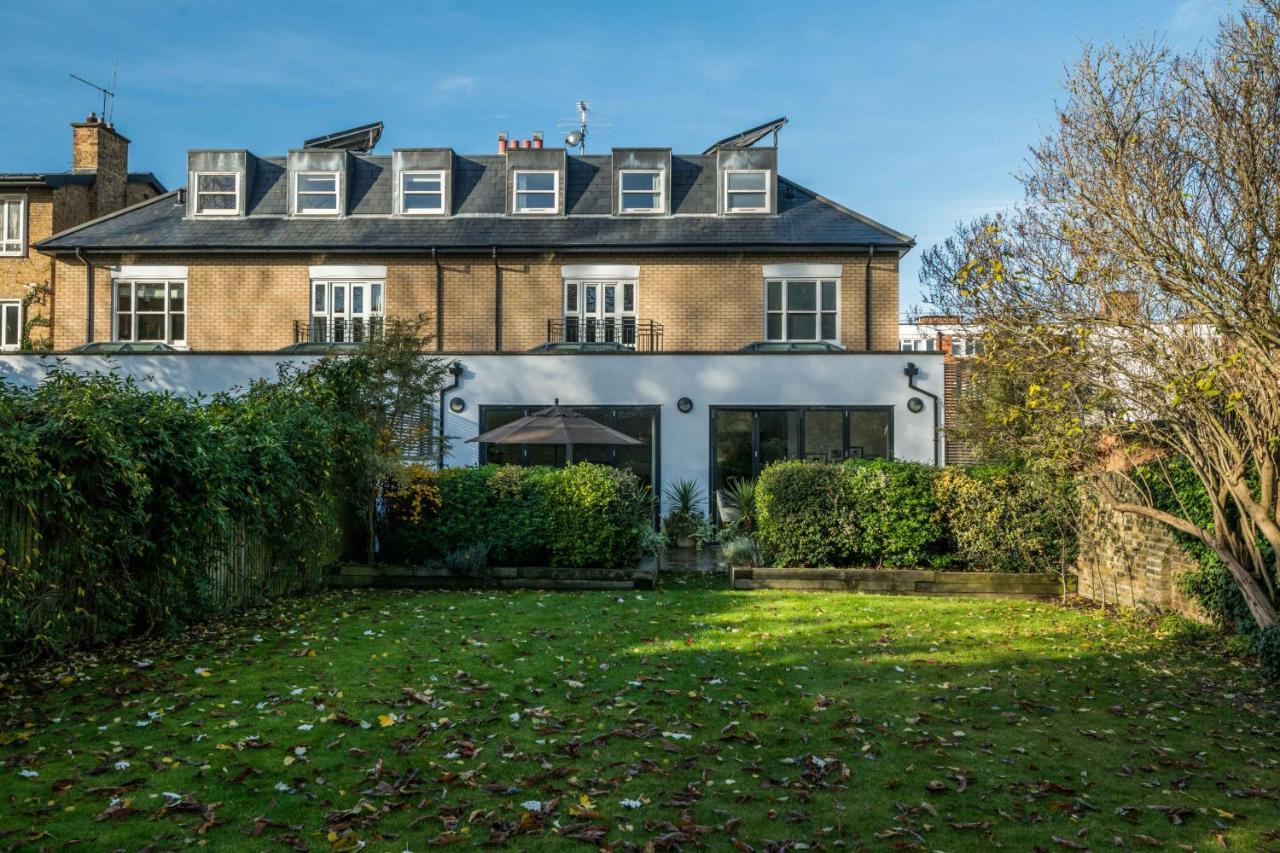 Breathtaking Putney Home With Gorgeous Garden リッチモンド エクステリア 写真