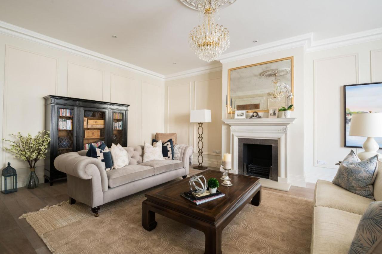 Breathtaking Putney Home With Gorgeous Garden リッチモンド エクステリア 写真