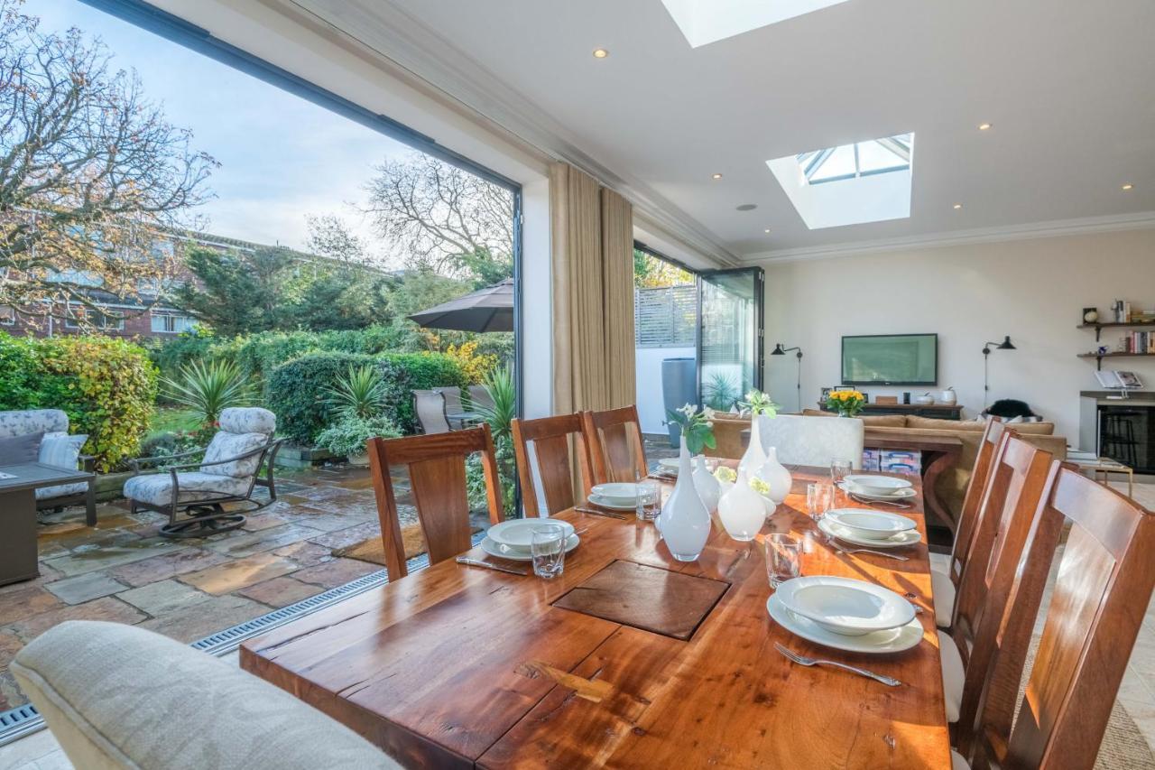 Breathtaking Putney Home With Gorgeous Garden リッチモンド エクステリア 写真
